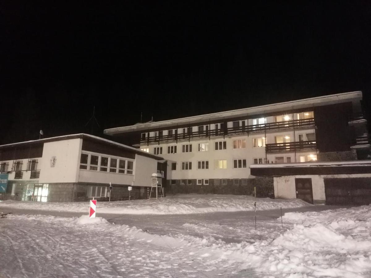Chata - Dom Horskej Sluzby Jasna Demänovská Dolina Exterior foto