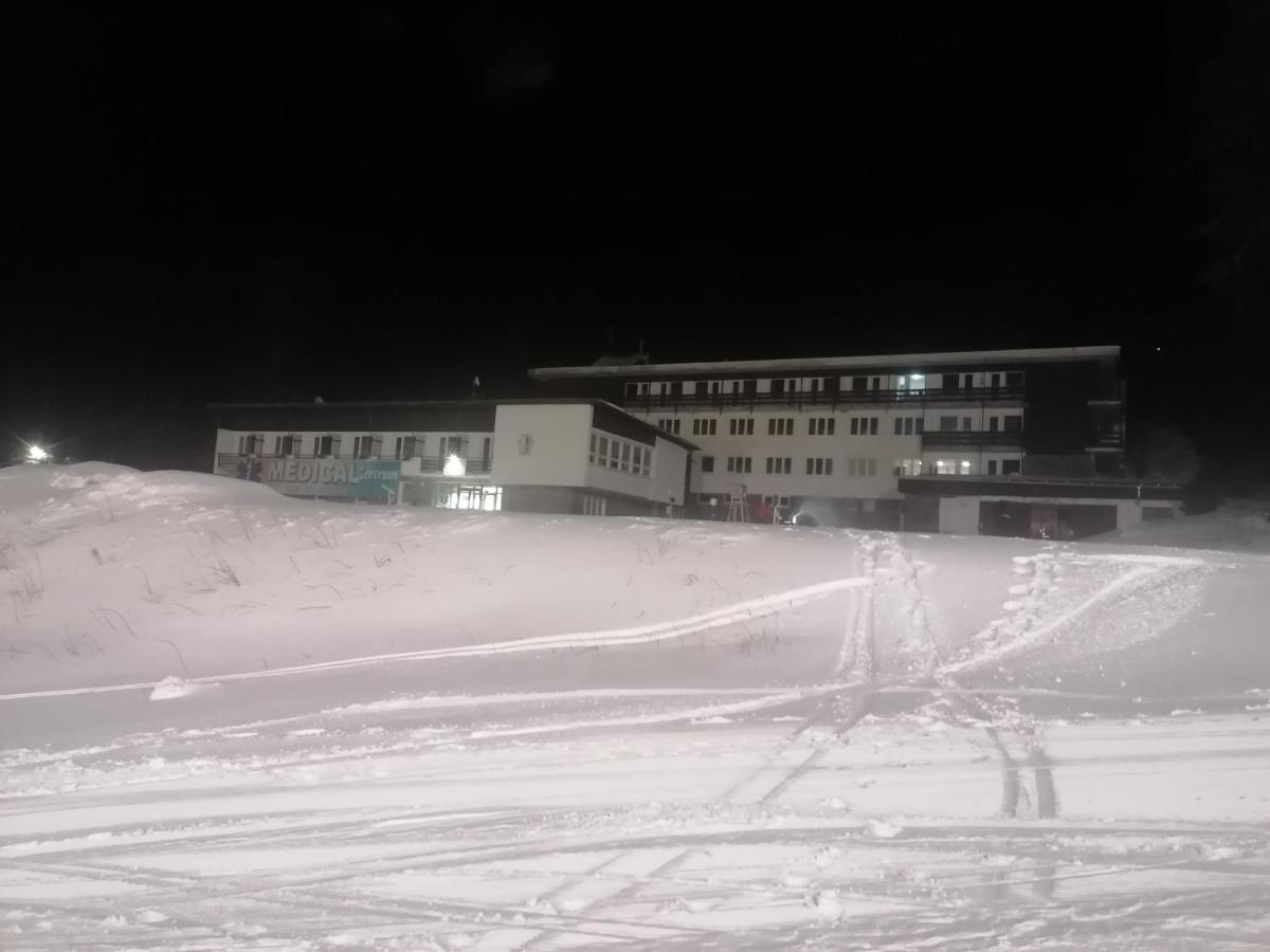 Chata - Dom Horskej Sluzby Jasna Demänovská Dolina Exterior foto