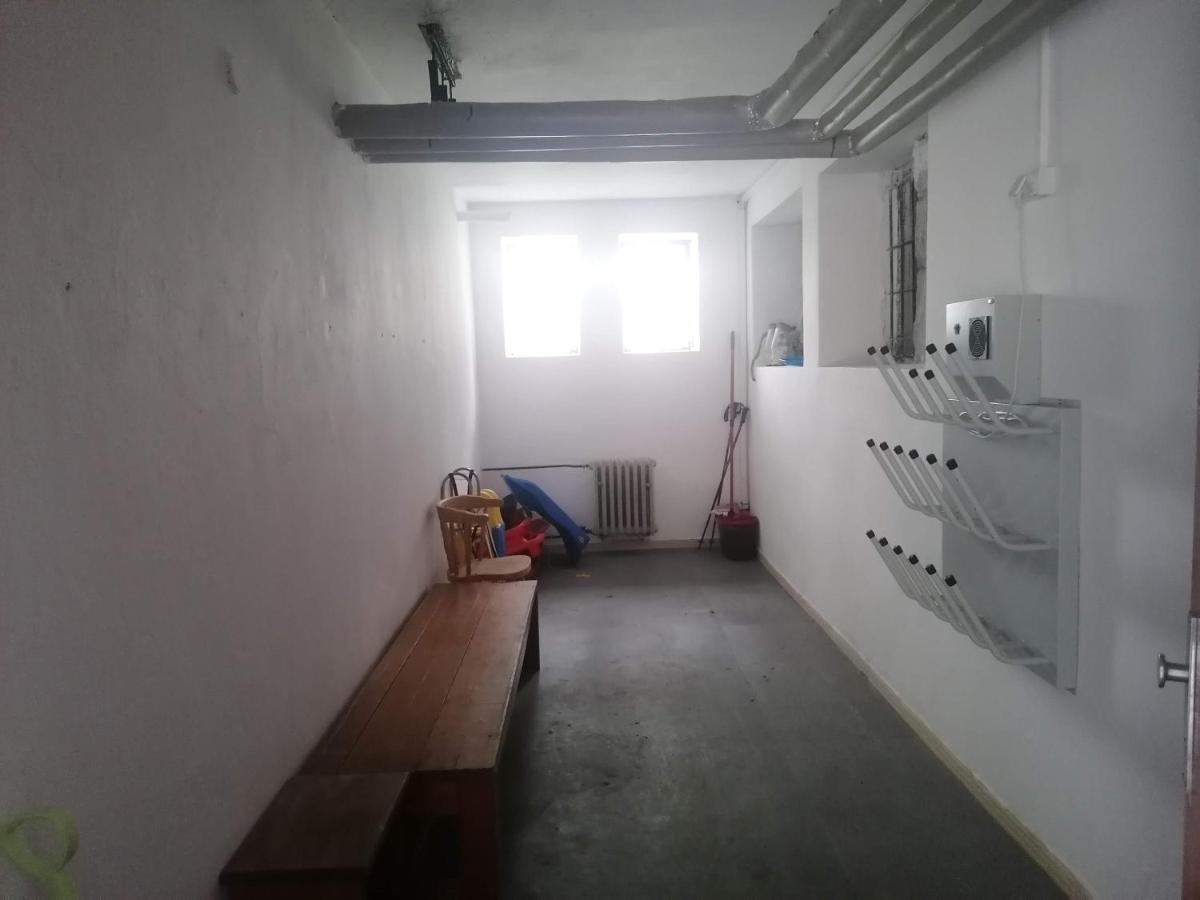 Chata - Dom Horskej Sluzby Jasna Demänovská Dolina Exterior foto